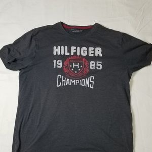 Tommy Hilfiger spell out tshirt men size xl